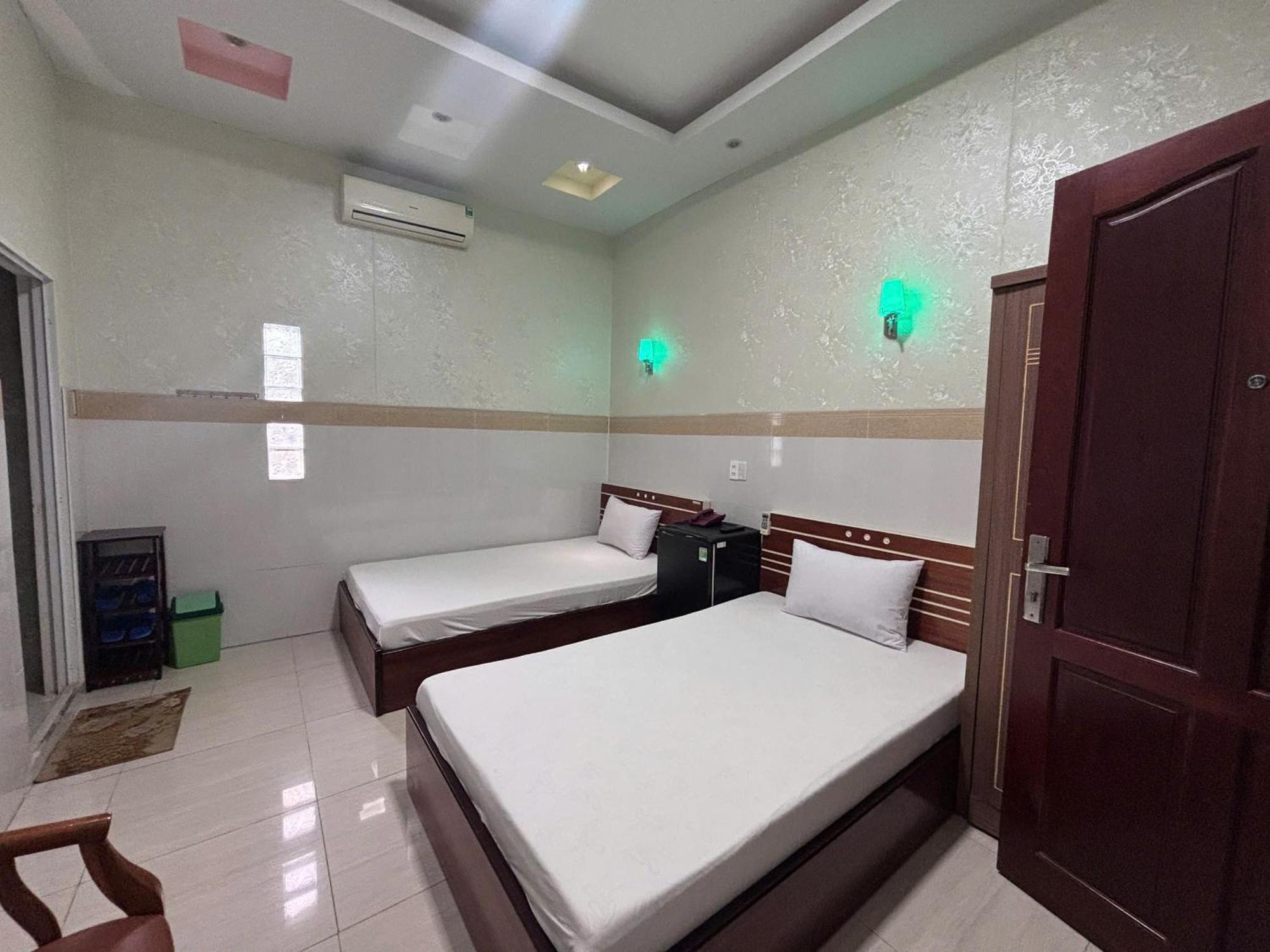 Hotel Khach San Kim Hung 2 Bac Lieu Exterior foto