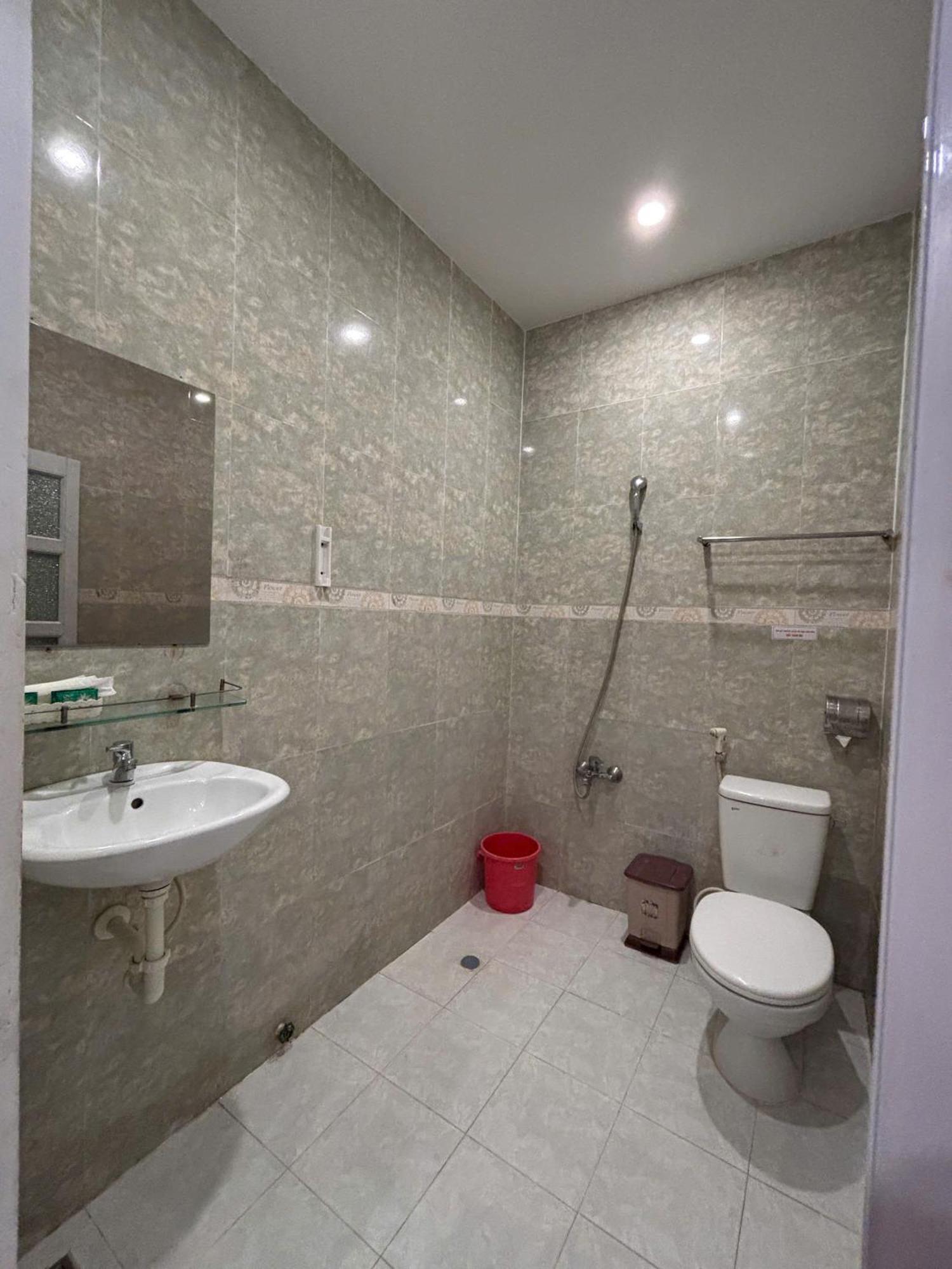 Hotel Khach San Kim Hung 2 Bac Lieu Exterior foto